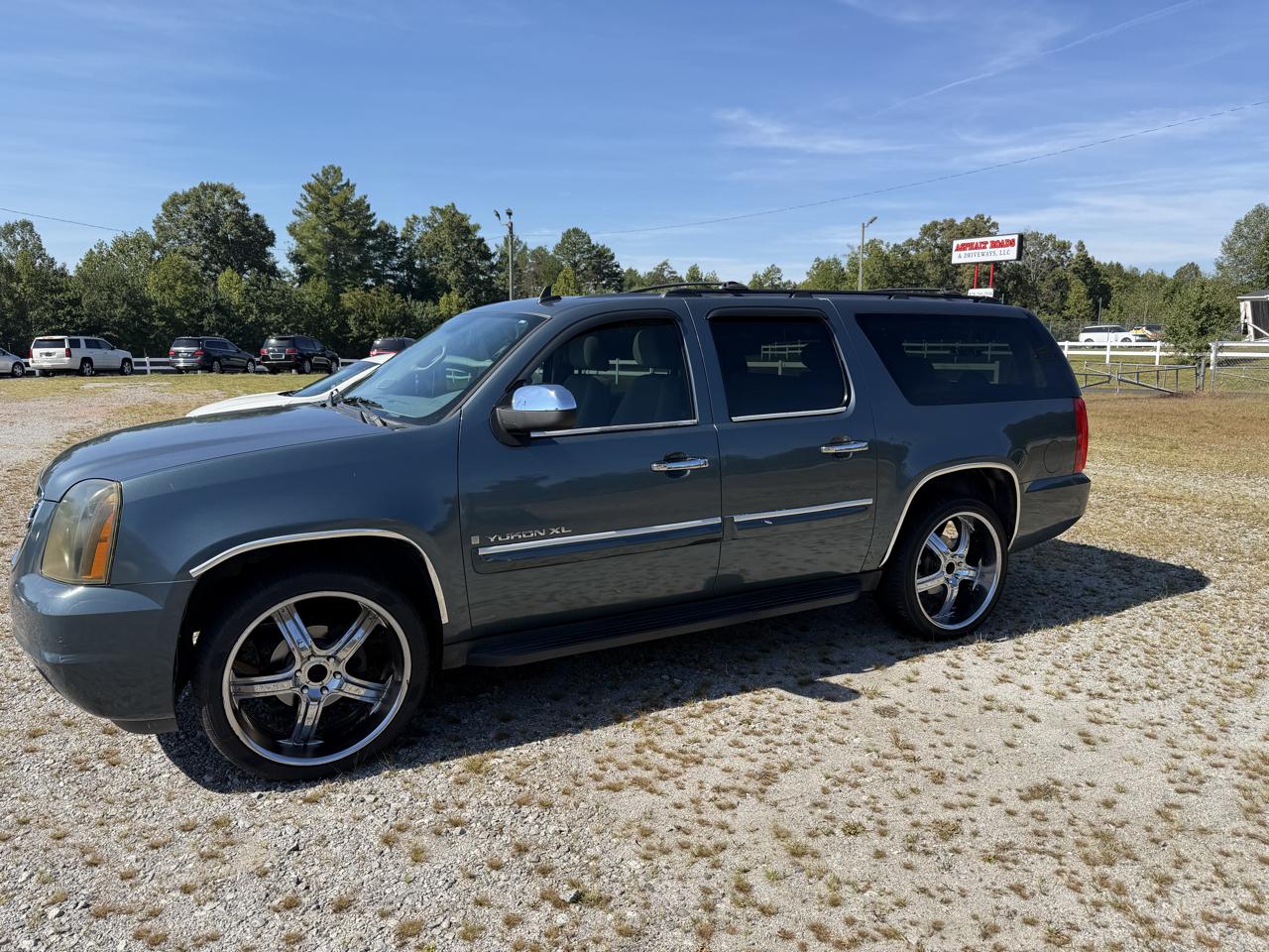 2009 GMC Yukon XL SLE-1 1/2 Ton 2WD