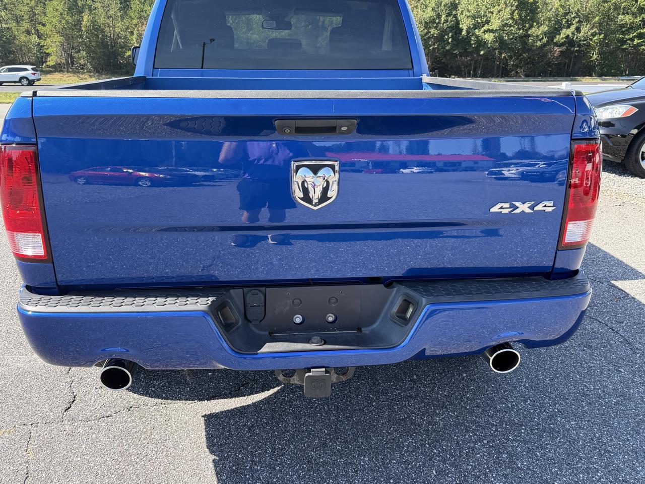 RAM 1500 Tradesman Quad Cab 4WD 2016