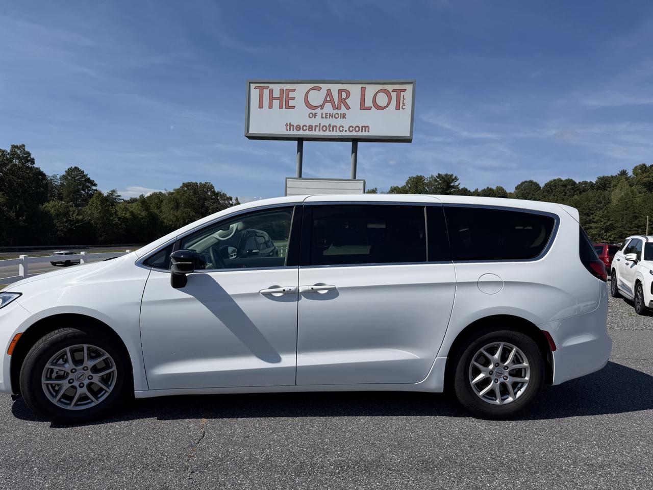 2024 Chrysler Pacifica Touring L