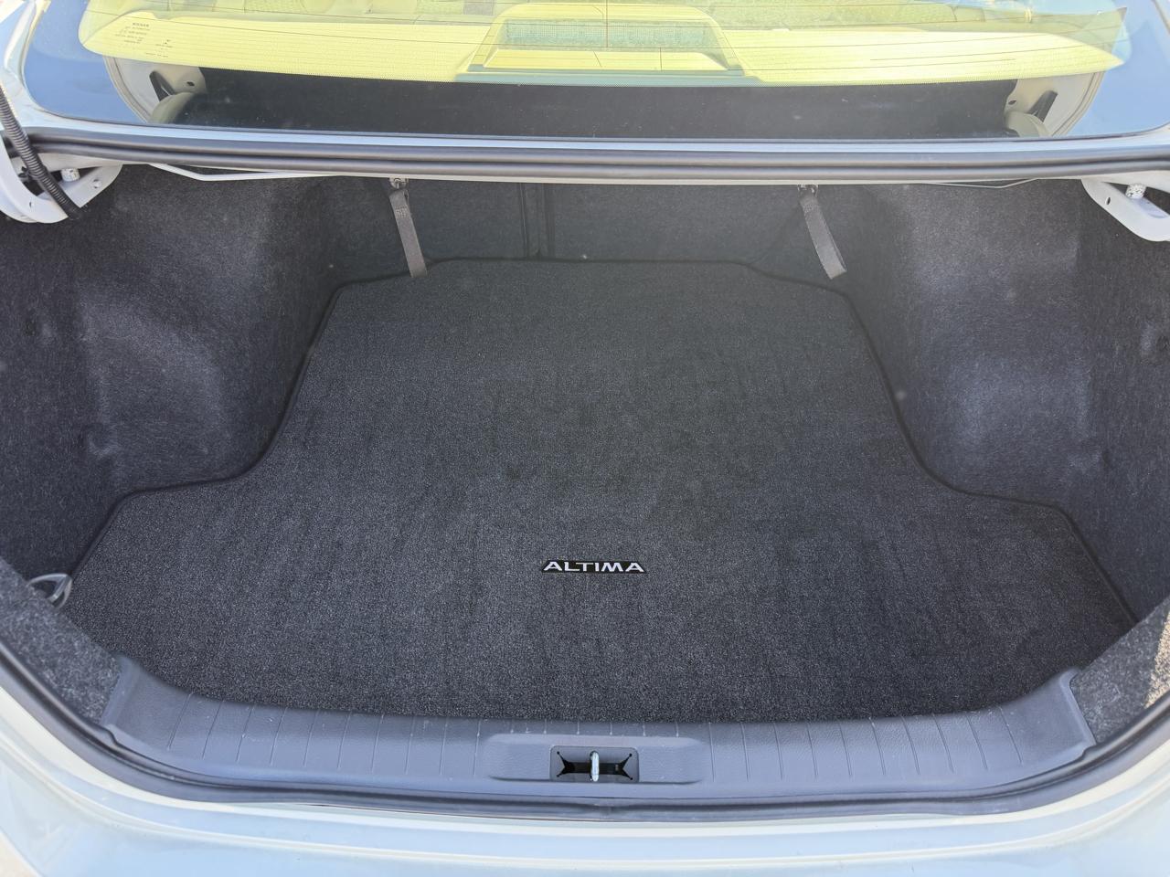 Nissan Altima 2.5 SV 2014