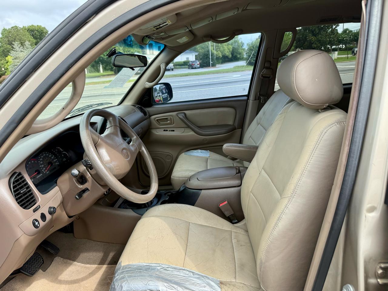 Toyota Sequoia SR5 4WD 2002