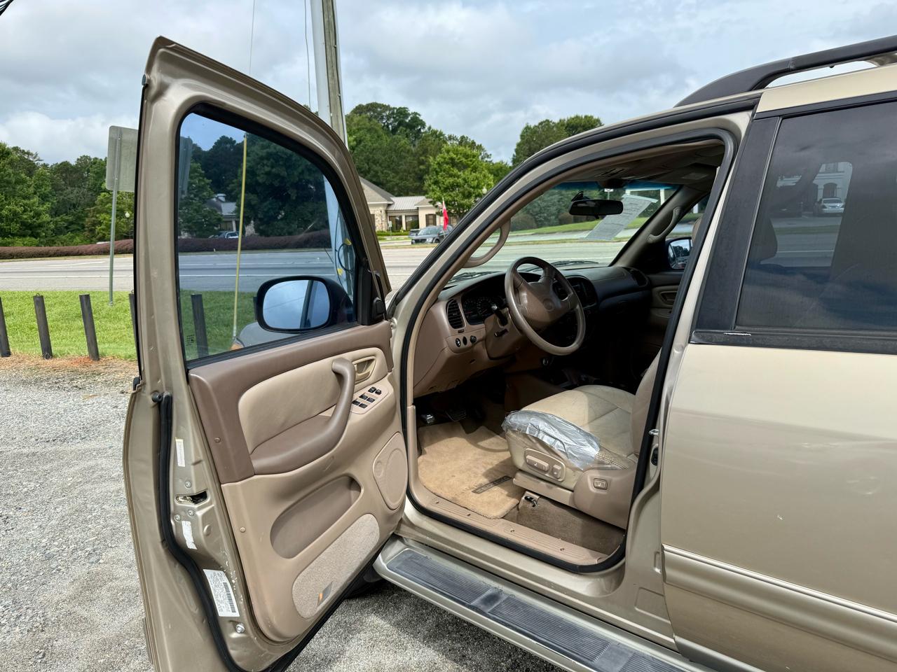 Toyota Sequoia SR5 4WD 2002