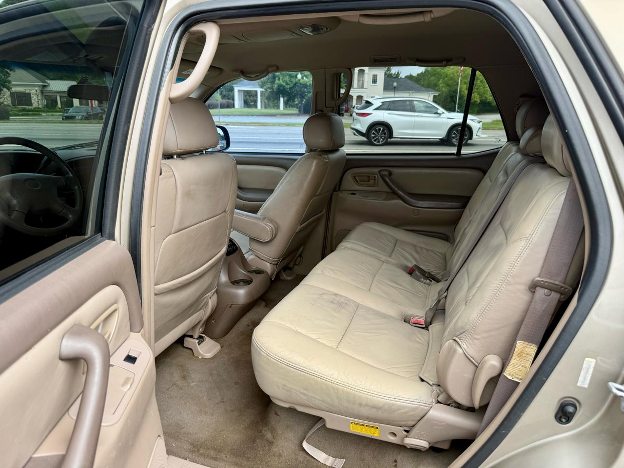 Toyota Sequoia SR5 4WD 2002