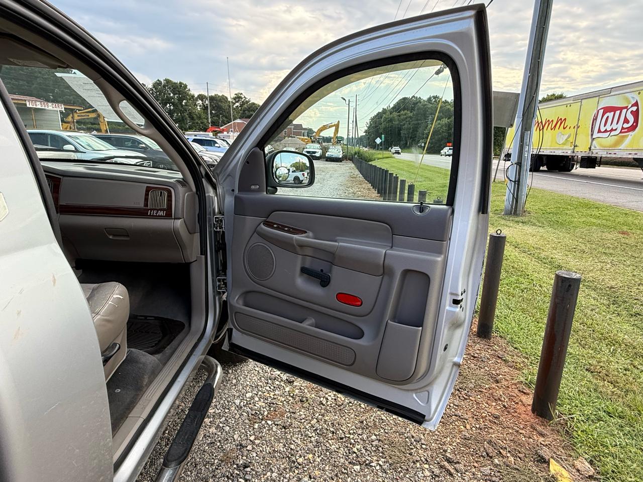 Dodge Ram 1500 ST Long Bed 2WD 2005