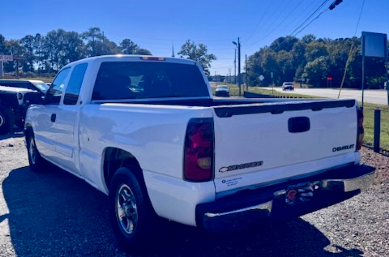 Chevrolet Silverado 1500 Work Truck Ext. Cab Short Bed 2WD 2004 Chevrolet Silverado 1500 Work Truck Ext. Cab Short Bed 2WD 2004