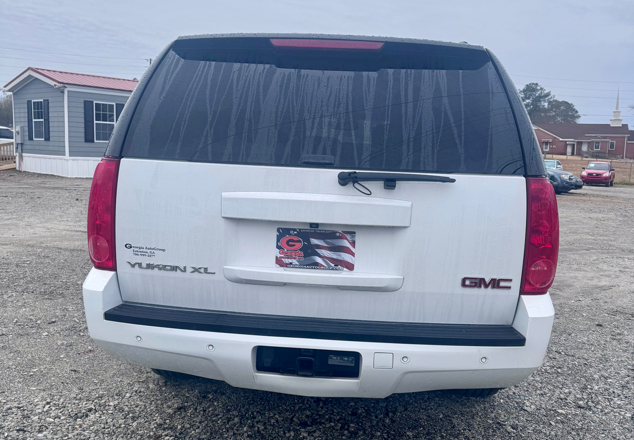 GMC Yukon XL SLT 1/2 Ton 2WD 2014