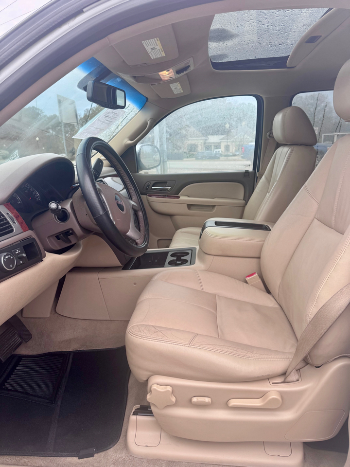 GMC Yukon XL SLT 1/2 Ton 2WD 2014