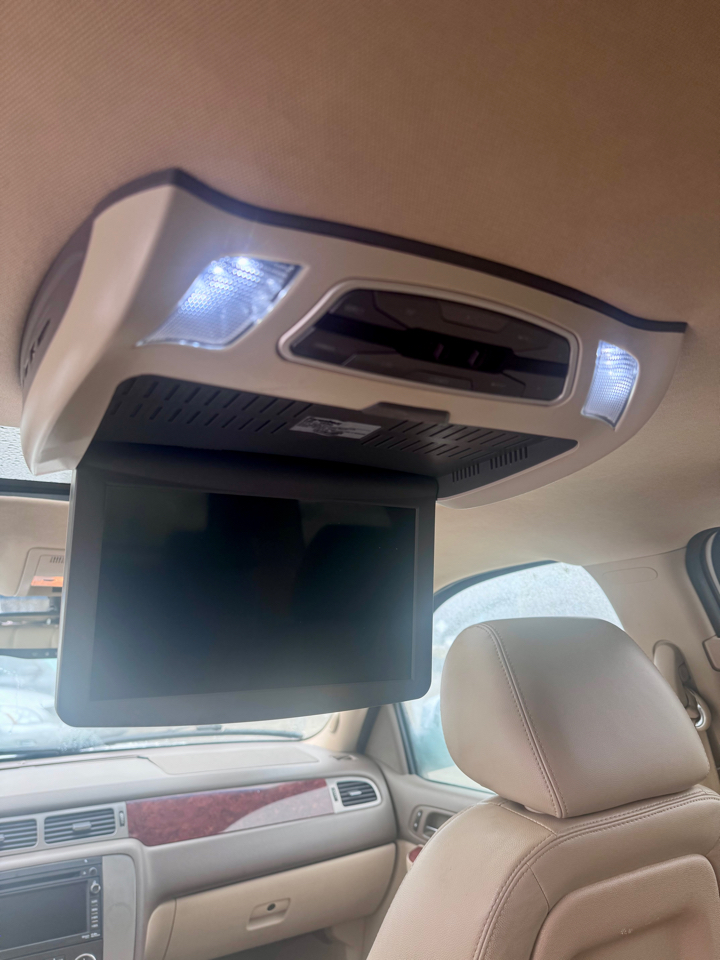 GMC Yukon XL SLT 1/2 Ton 2WD 2014