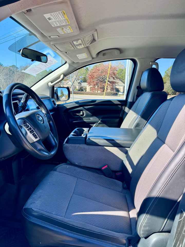 Nissan Titan S Crew Cab 4WD 2018