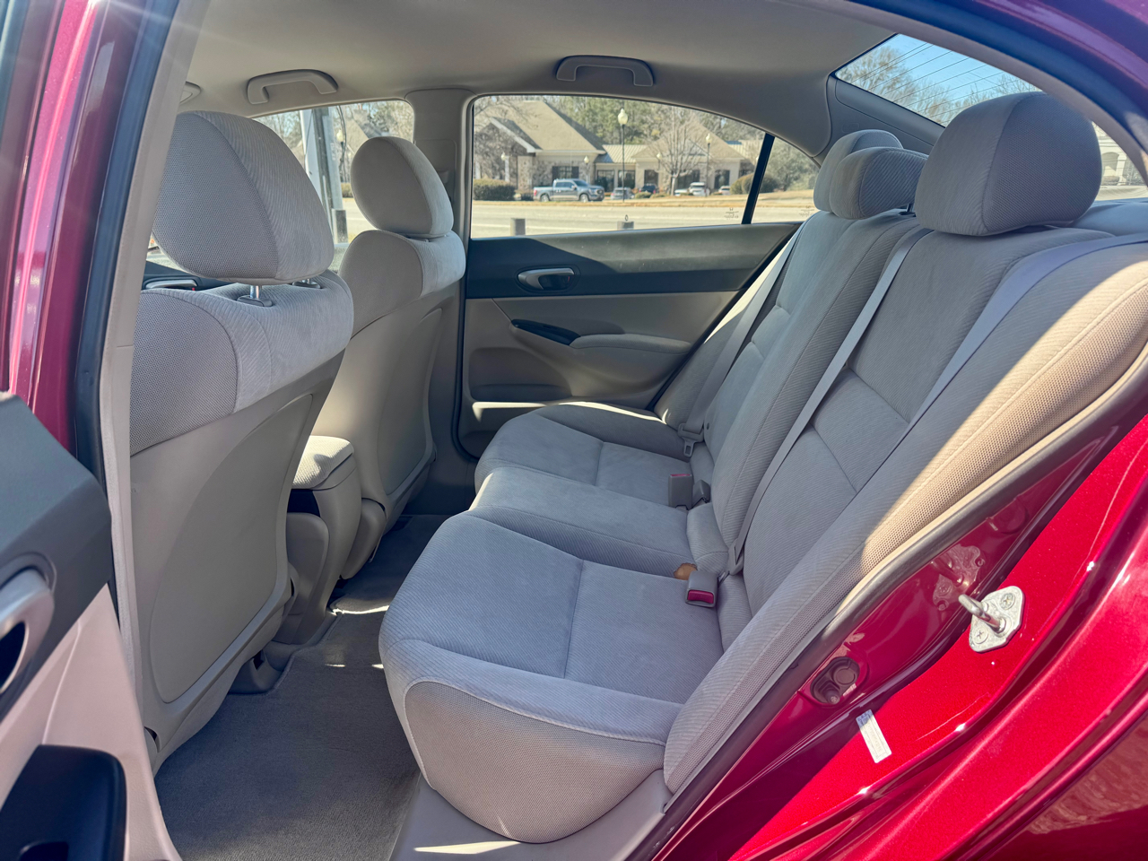 Honda Civic LX Sedan 5-Speed AT 2011