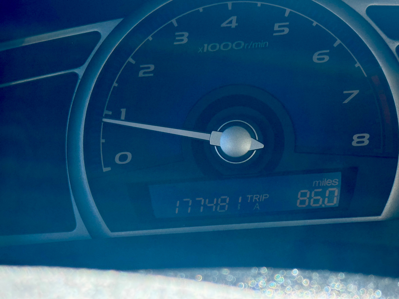 Honda Civic LX Sedan 5-Speed AT 2011