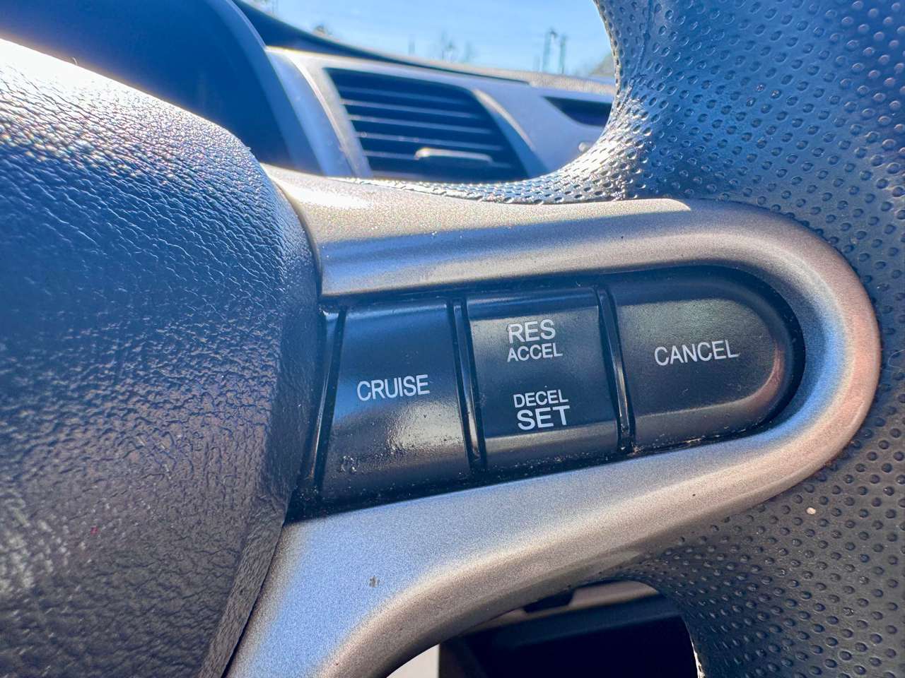 Honda Civic LX Sedan 5-Speed AT 2011