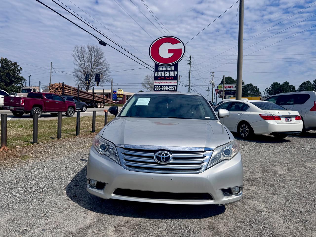 Toyota Avalon Base 2011