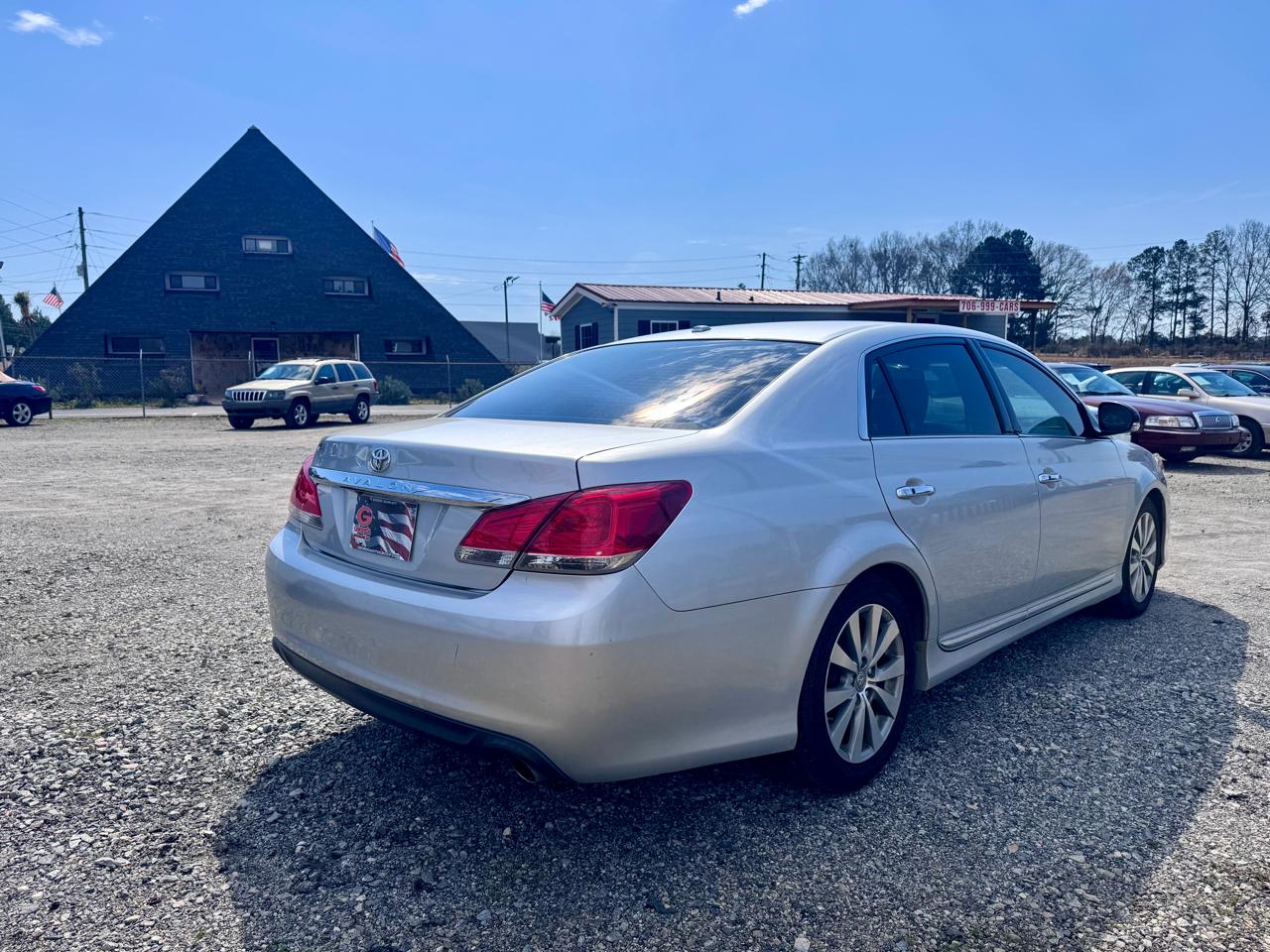 Toyota Avalon Base 2011