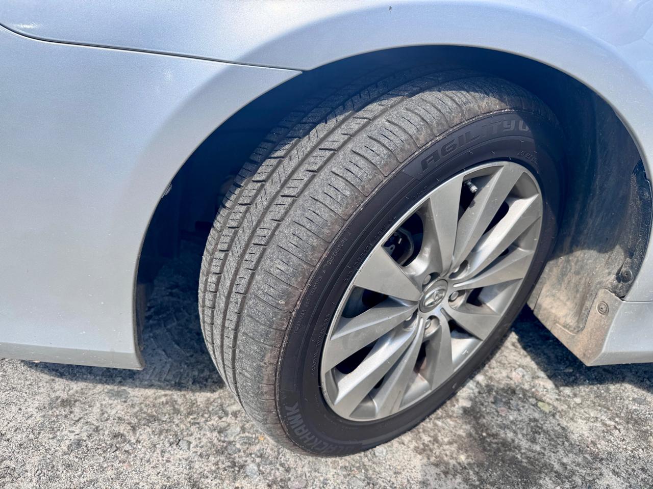 Toyota Avalon Base 2011