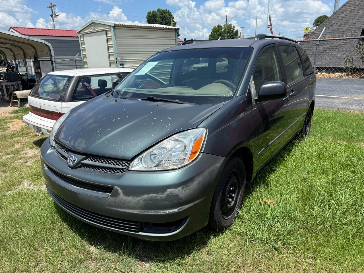 Toyota Sienna LE - 7 Passenger Seating 2005