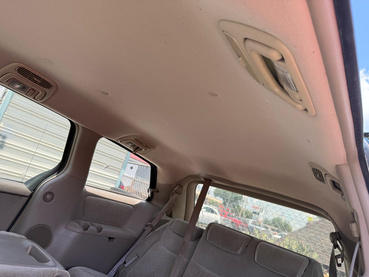 Toyota Sienna LE - 7 Passenger Seating 2005