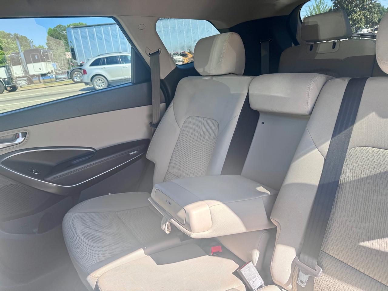 Hyundai Santa Fe SE FWD 2018