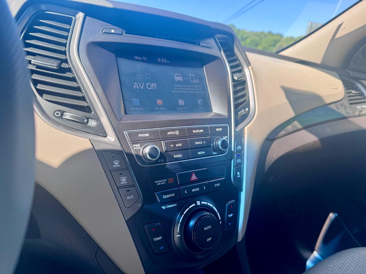 Hyundai Santa Fe SE FWD 2018