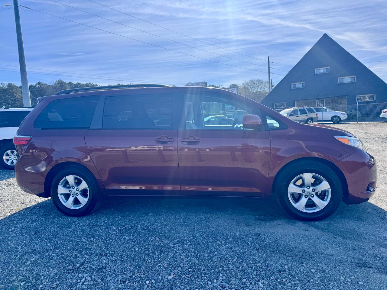 Toyota Sienna LE FWD 8-Passenger V6 2015