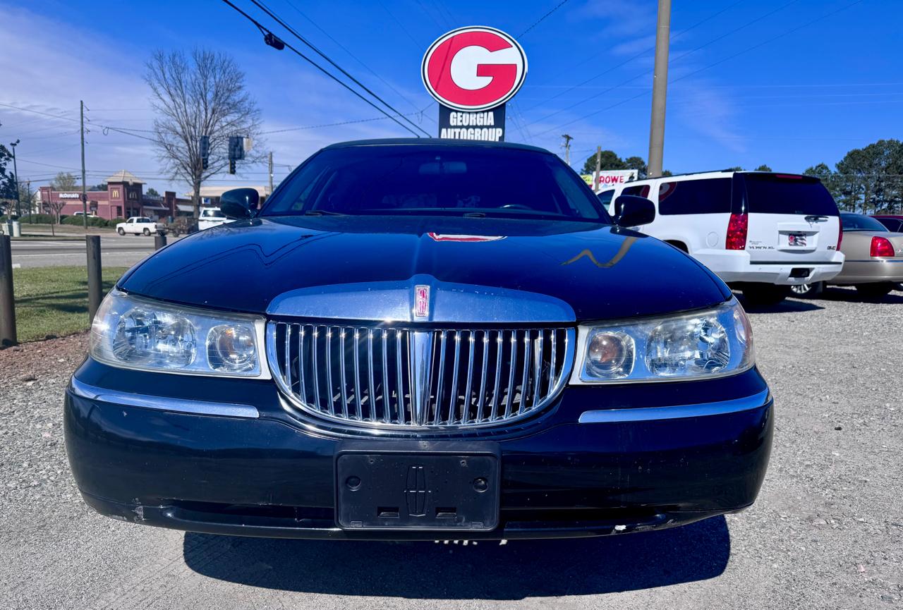 Lincoln Town Car Limousine 2000