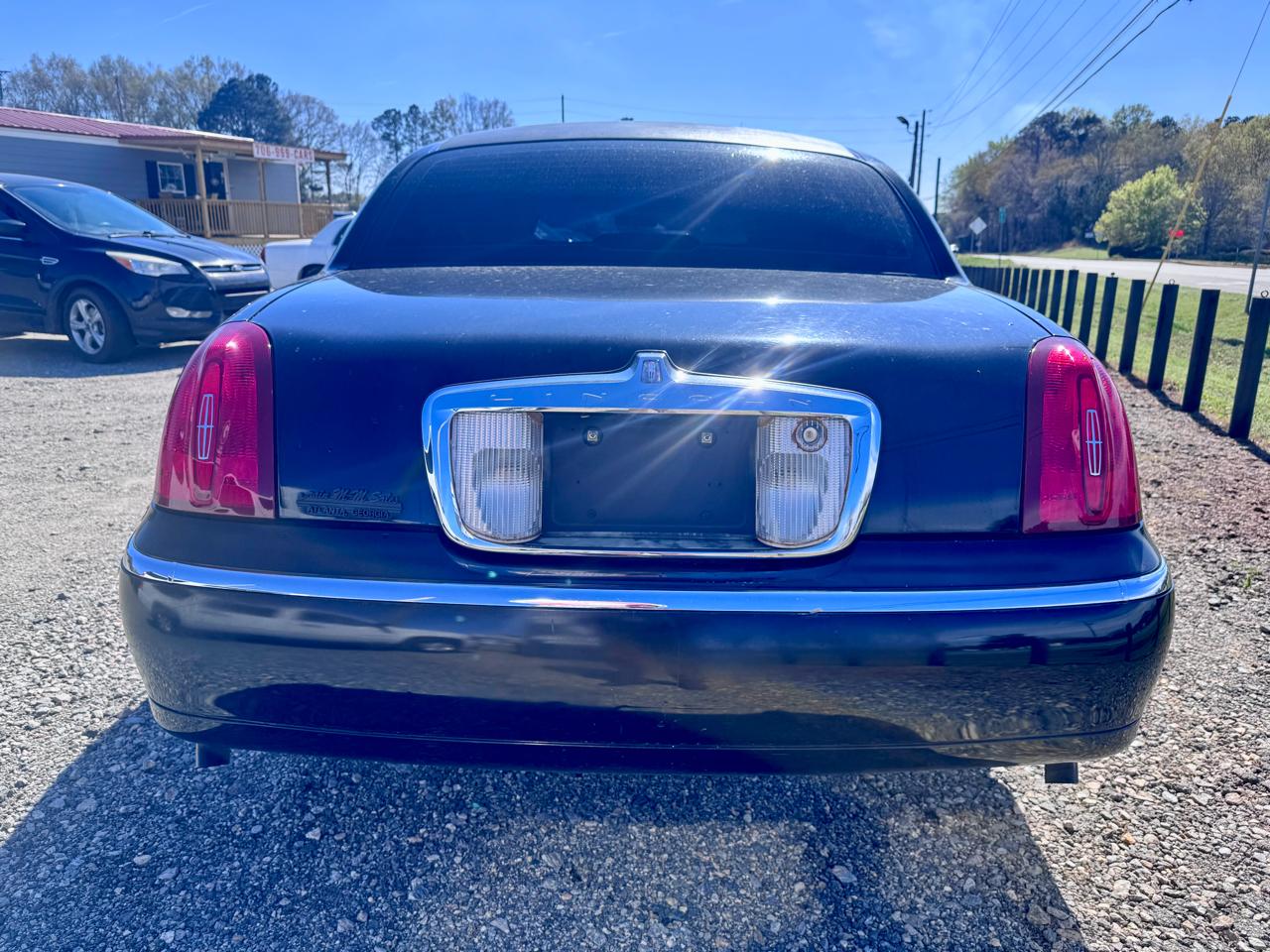 Lincoln Town Car Limousine 2000