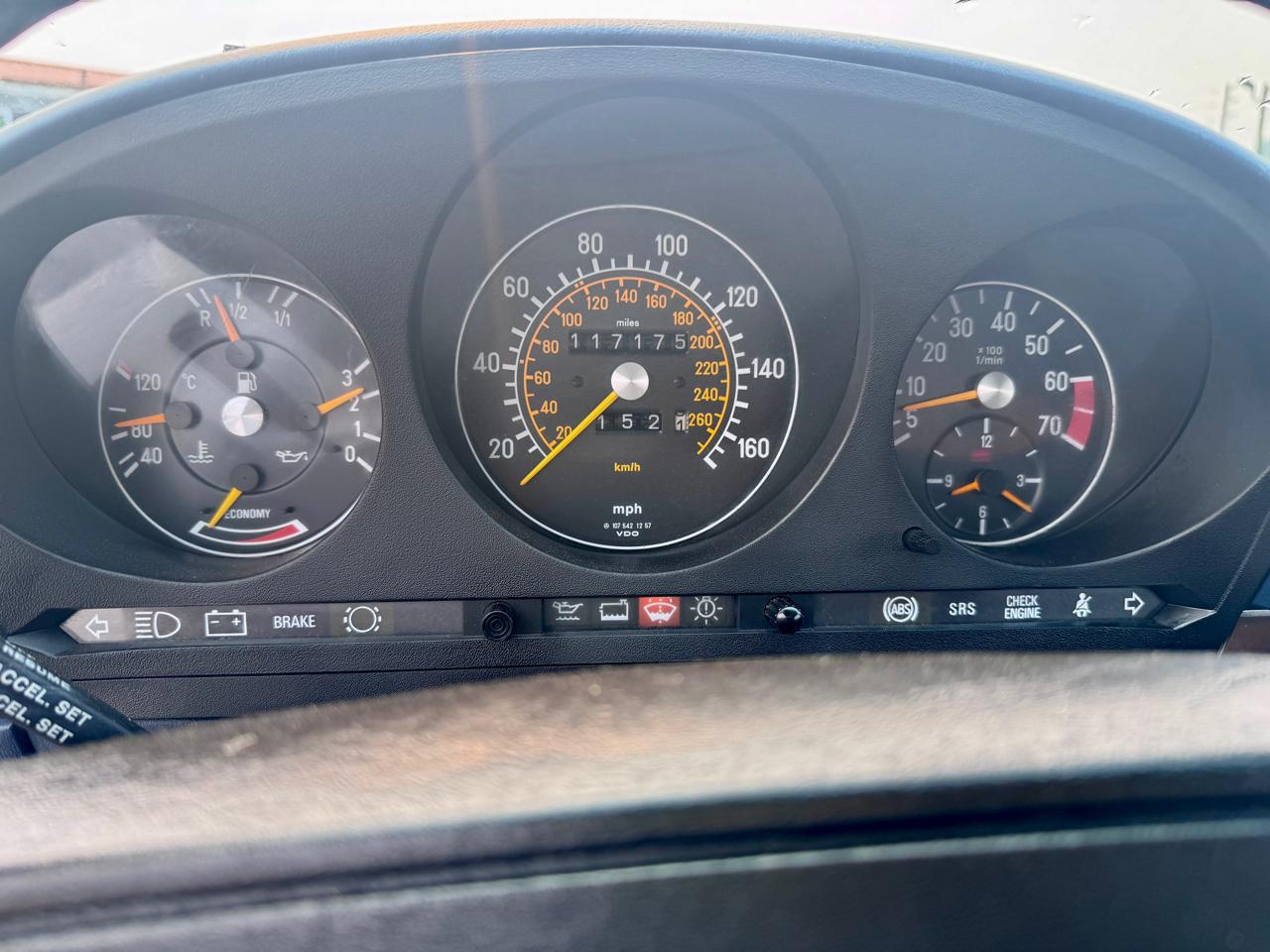 Mercedes-Benz 560 SL coupe 1989