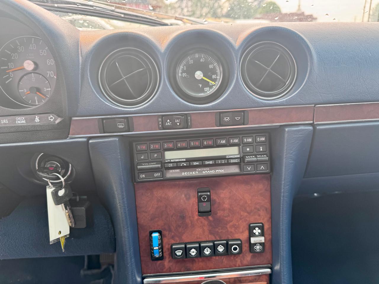 Mercedes-Benz 560 SL coupe 1989