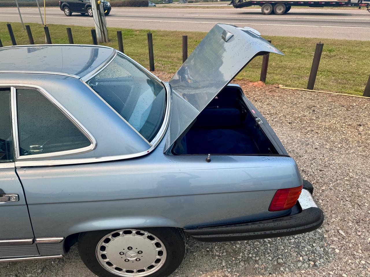 Mercedes-Benz 560 SL coupe 1989