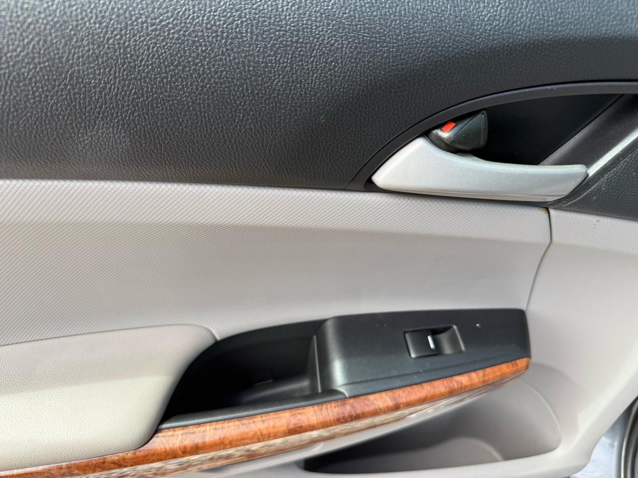 Honda Accord EX Sedan AT 2012
