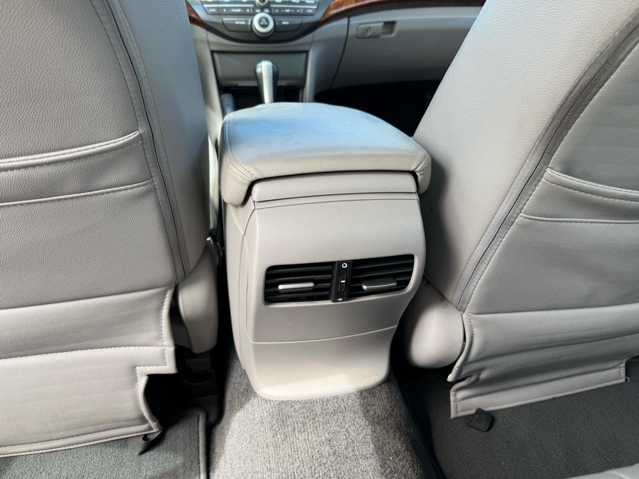 Honda Accord EX Sedan AT 2012
