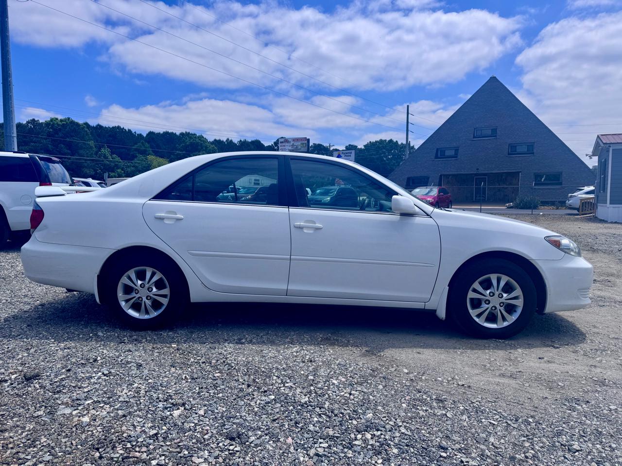 Toyota Camry LE V6 2005