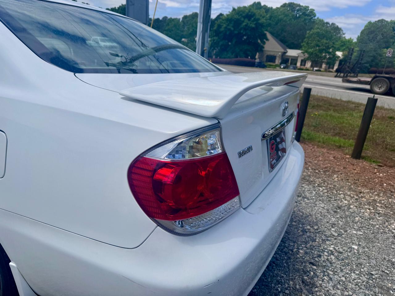 Toyota Camry LE V6 2005