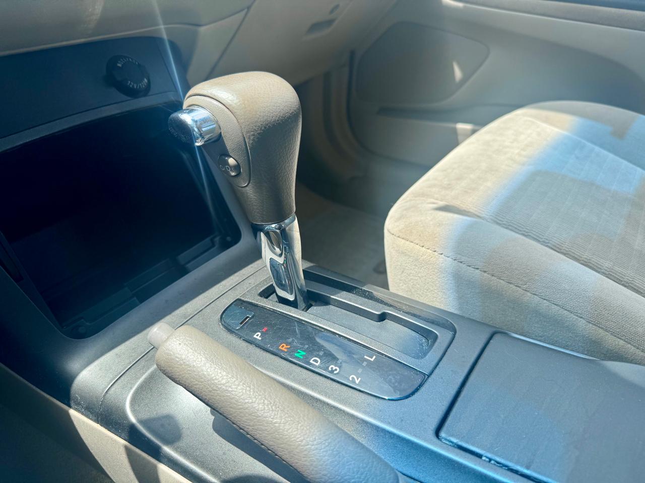 Toyota Camry LE V6 2005