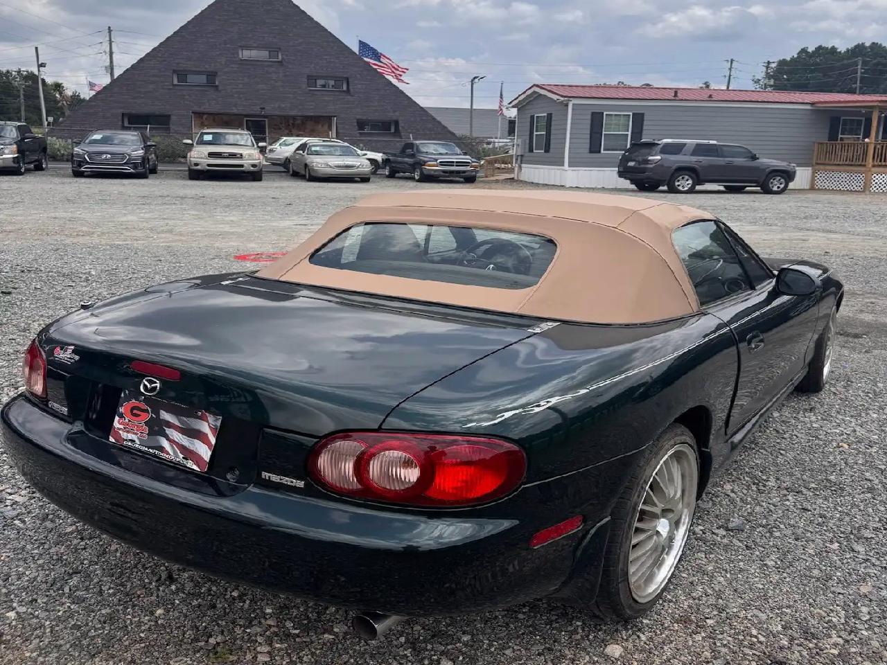 Mazda MX-5 Miata Base 2003