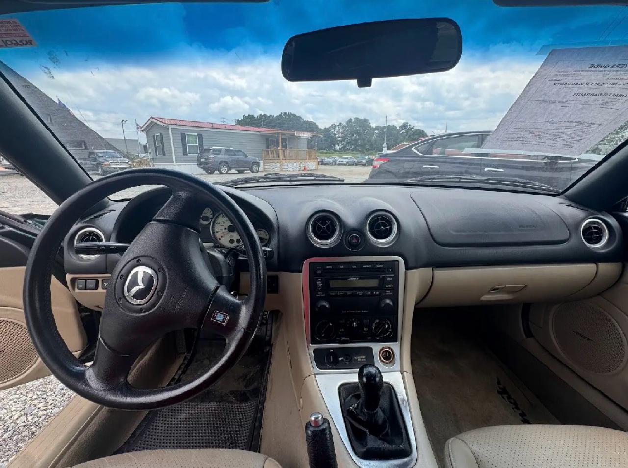 Mazda MX-5 Miata Base 2003
