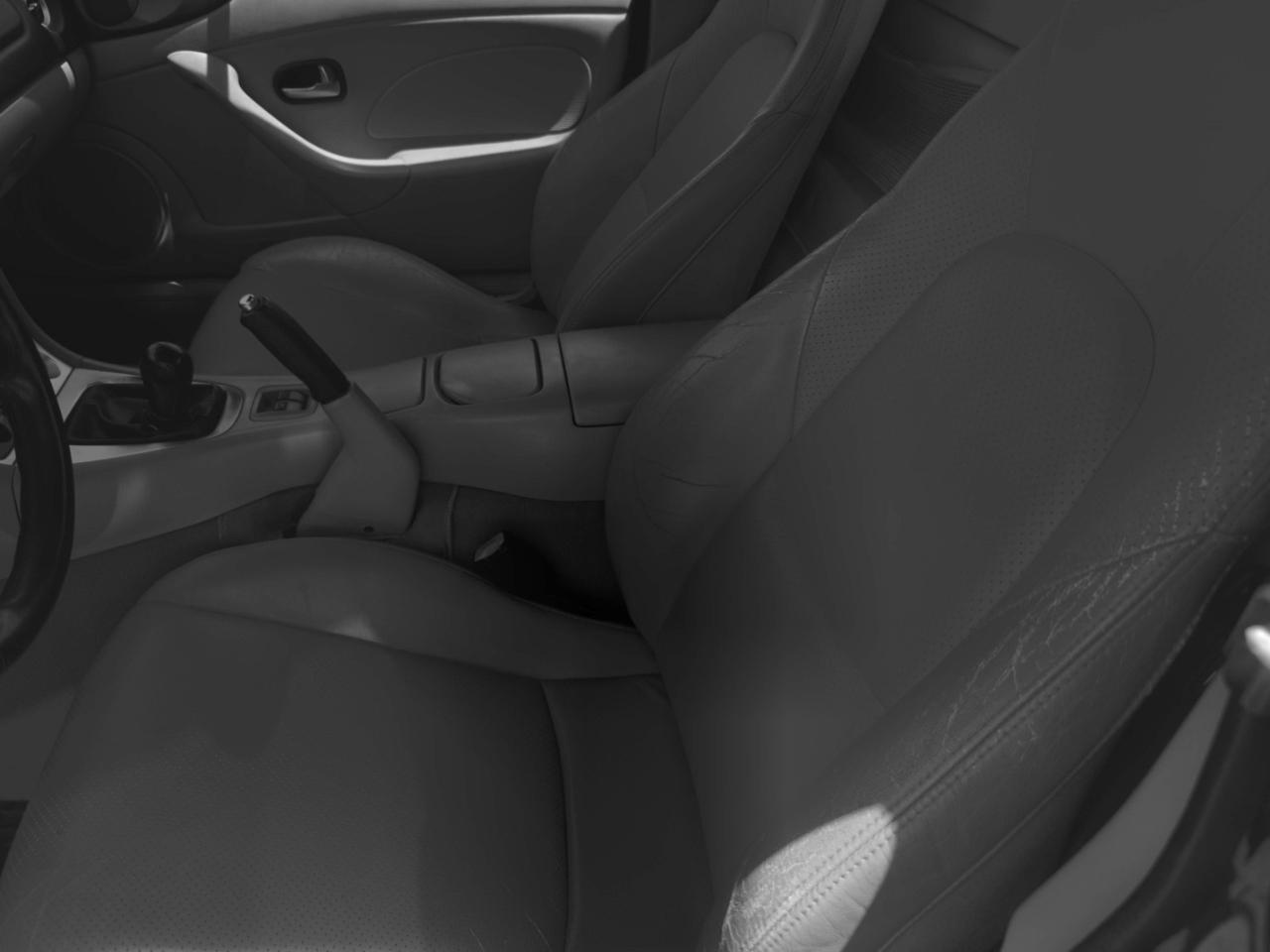 Mazda MX-5 Miata Base 2003