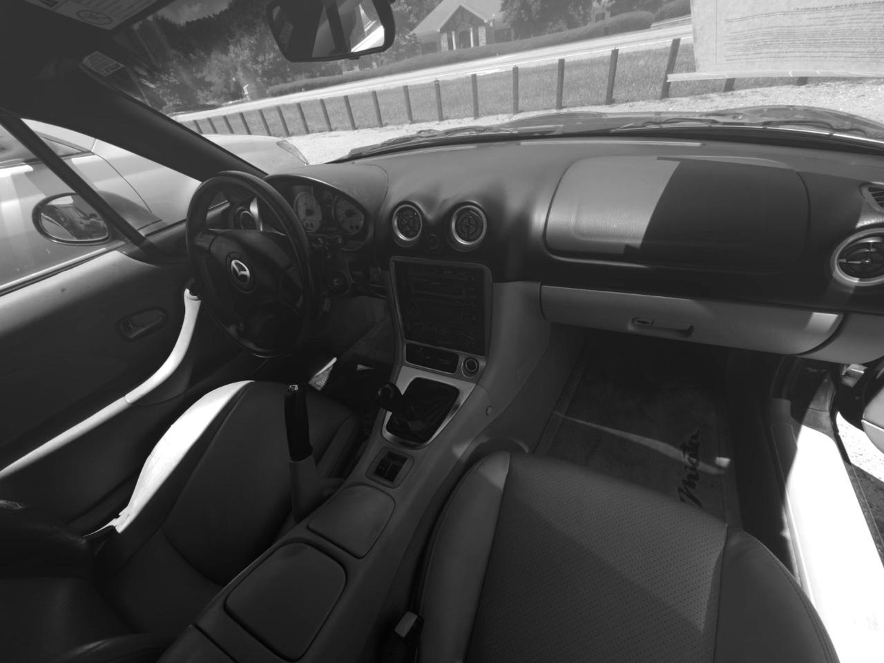 Mazda MX-5 Miata Base 2003