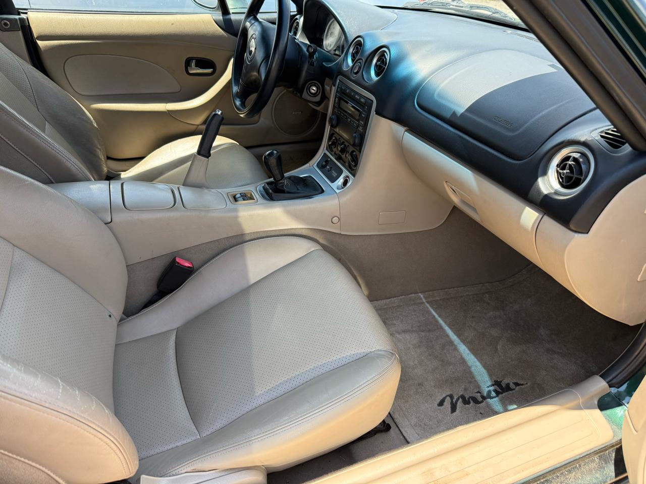 Mazda MX-5 Miata Base 2003