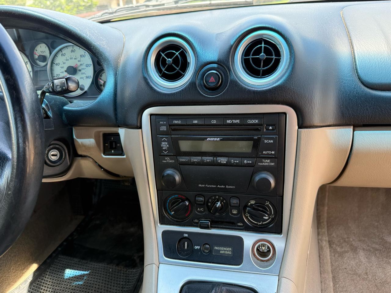 Mazda MX-5 Miata Base 2003