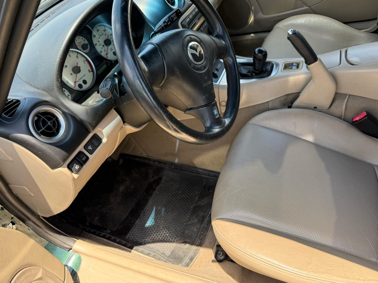 Mazda MX-5 Miata Base 2003