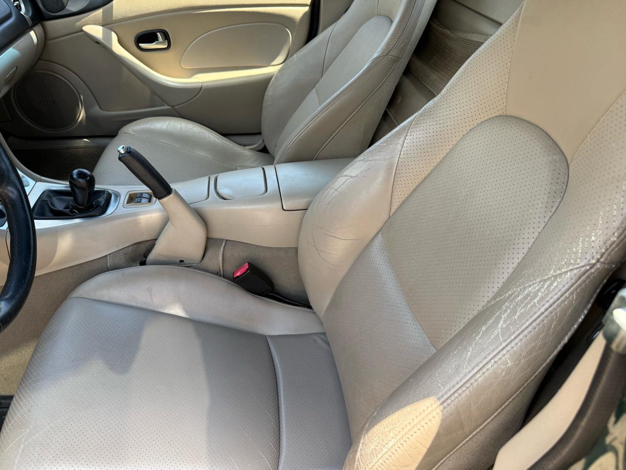 Mazda MX-5 Miata Base 2003