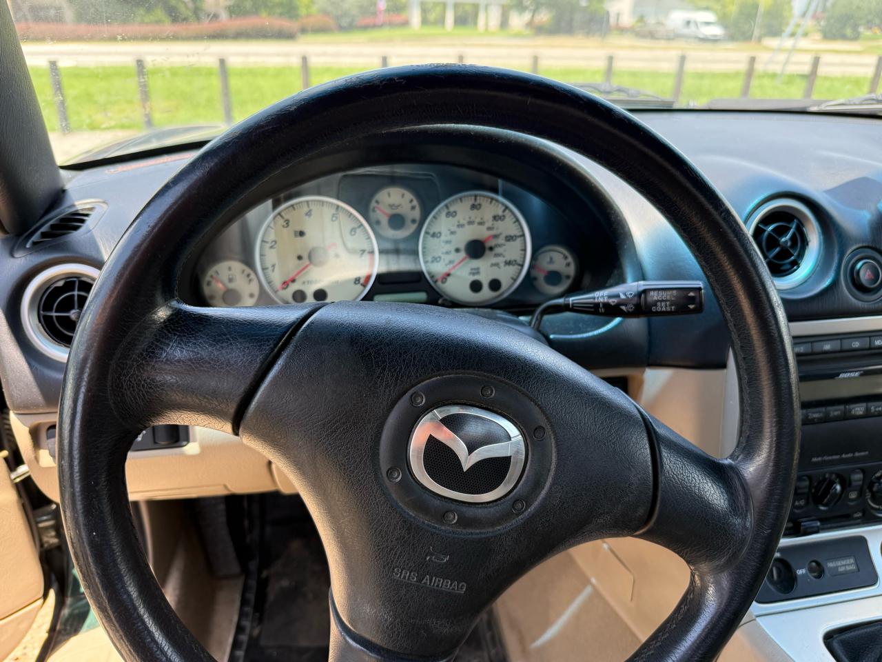 Mazda MX-5 Miata Base 2003