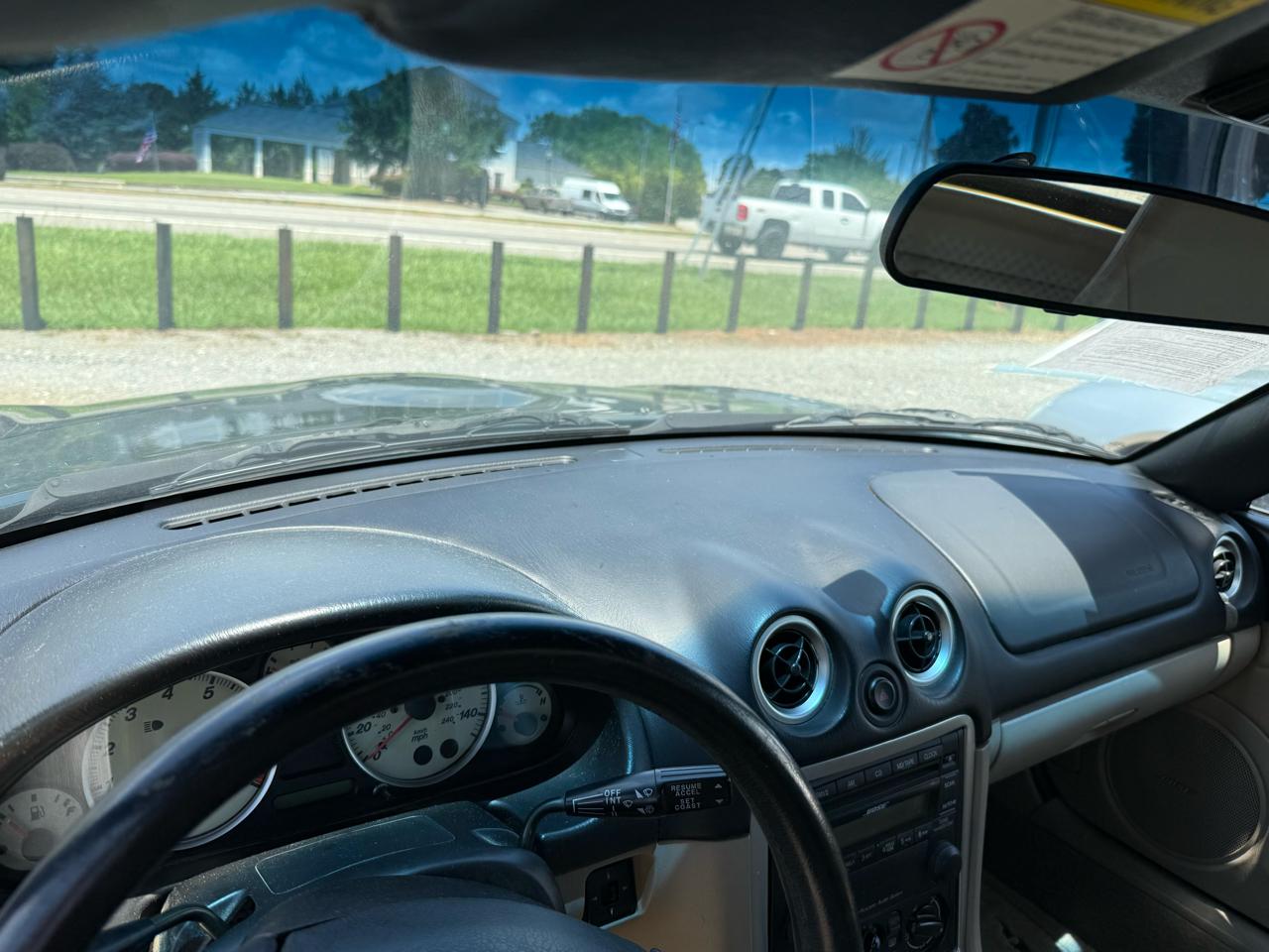 Mazda MX-5 Miata Base 2003
