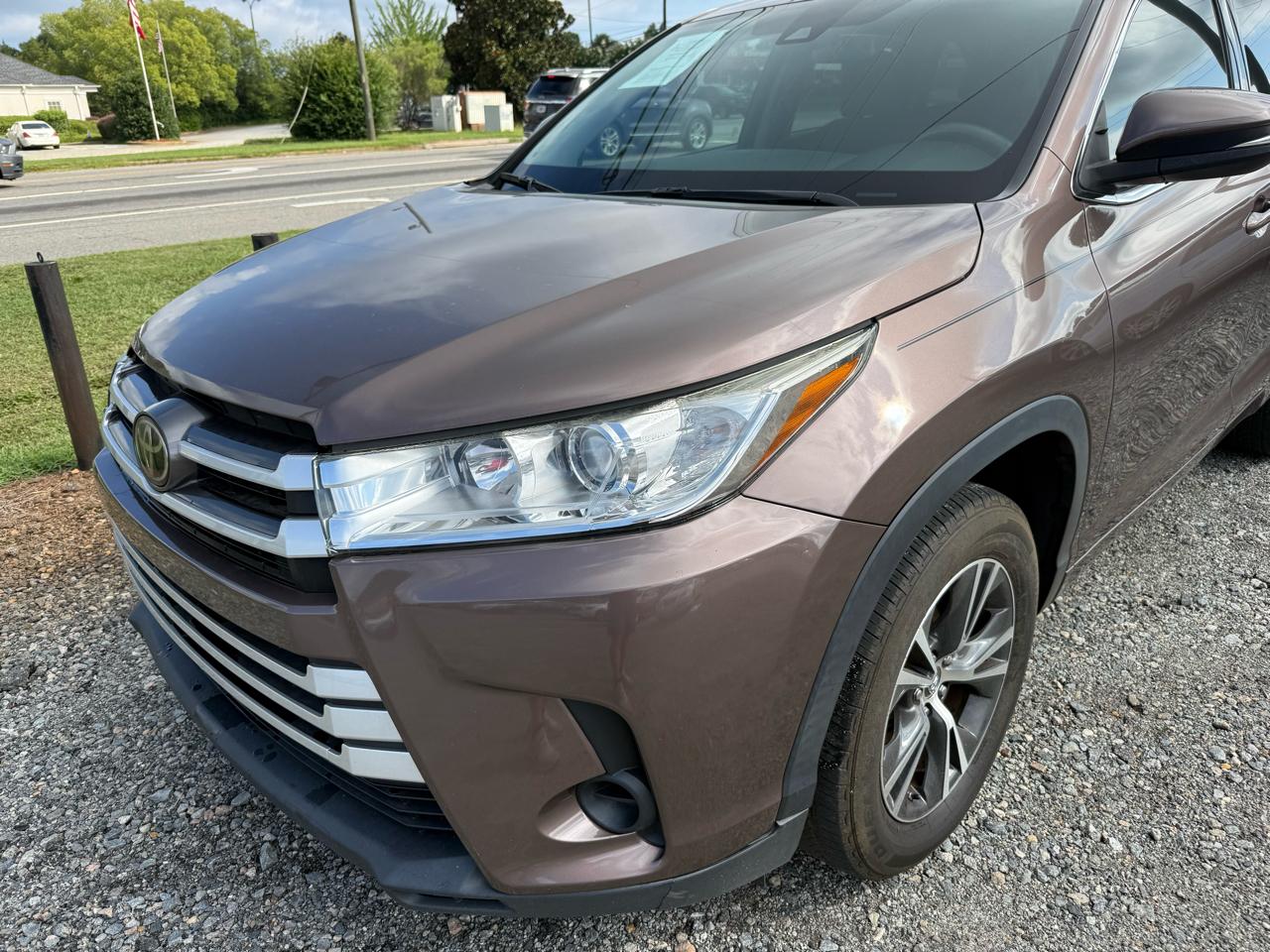 Toyota Highlander LE FWD I4 2017