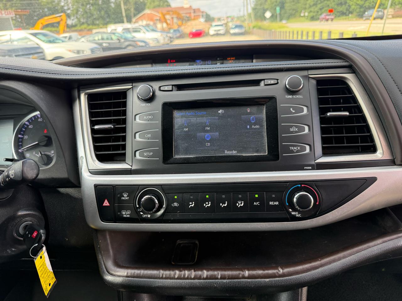 Toyota Highlander LE FWD I4 2017