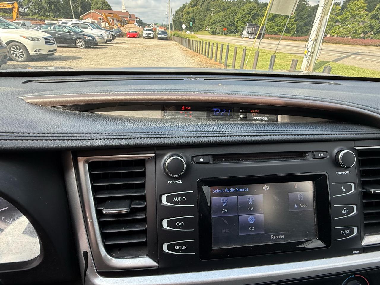 Toyota Highlander LE FWD I4 2017