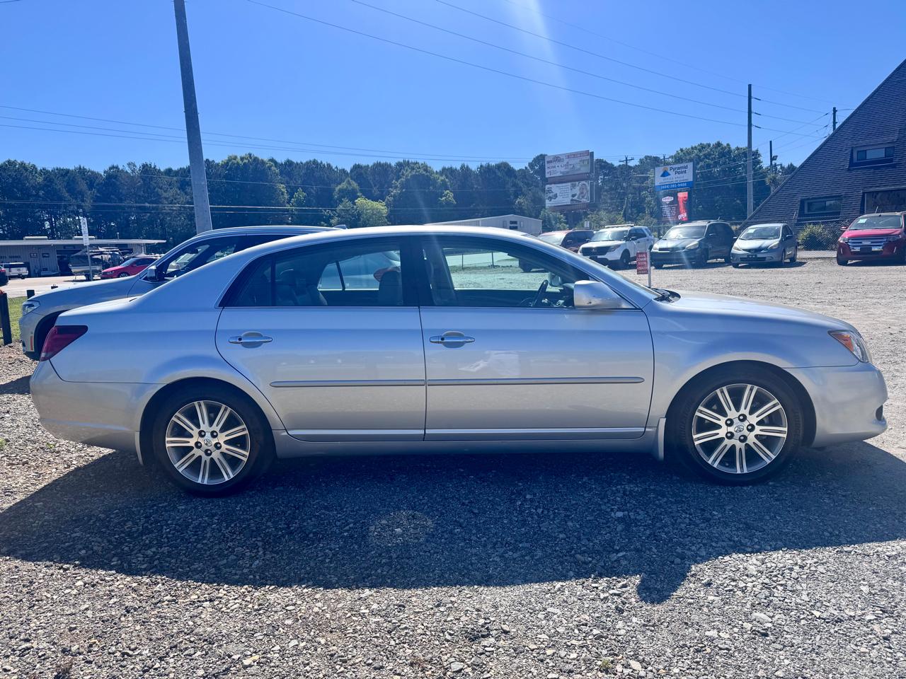 Toyota Avalon XL 2010