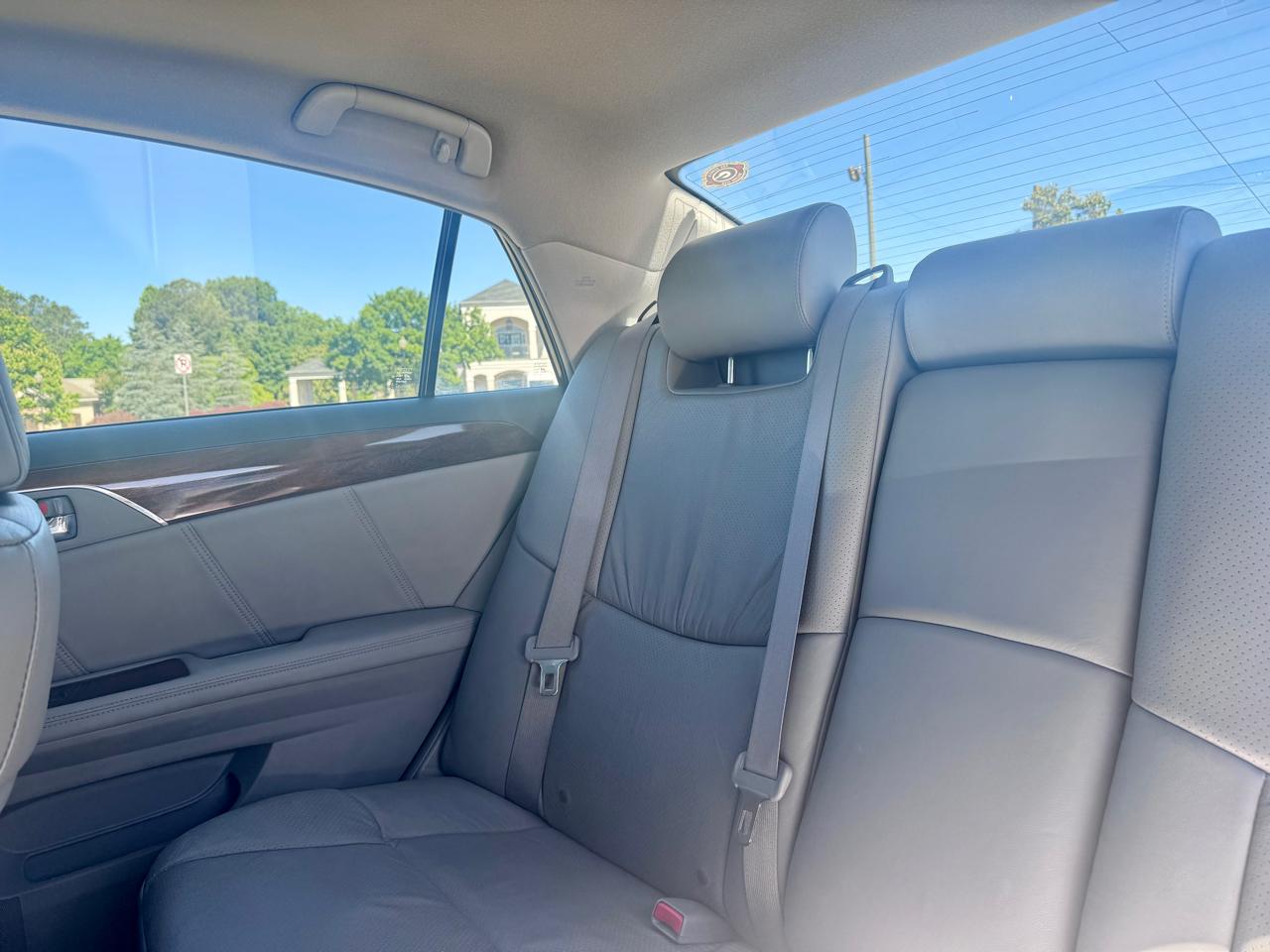 Toyota Avalon XL 2010