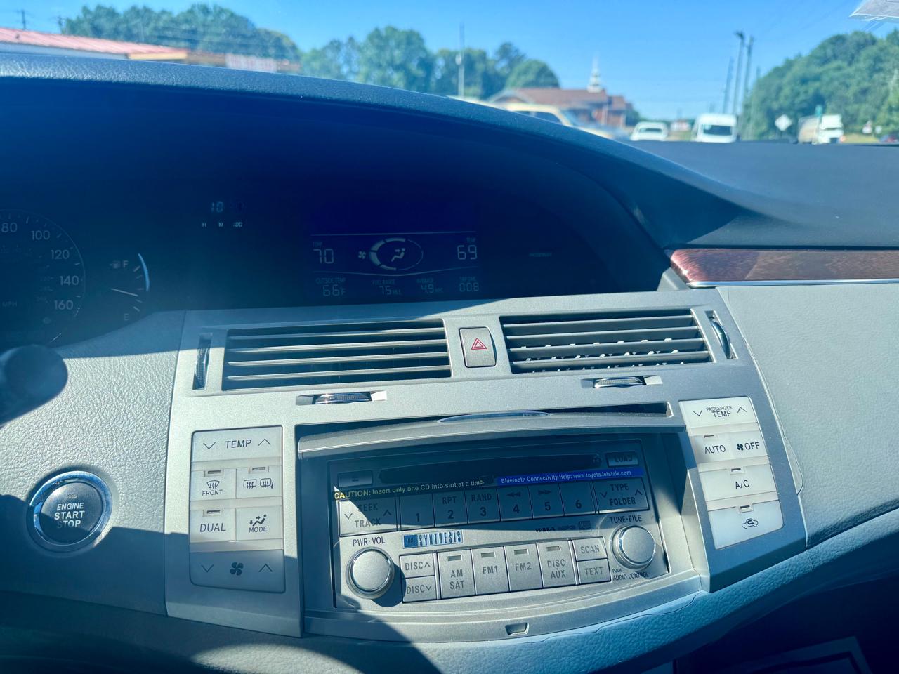 Toyota Avalon XL 2010